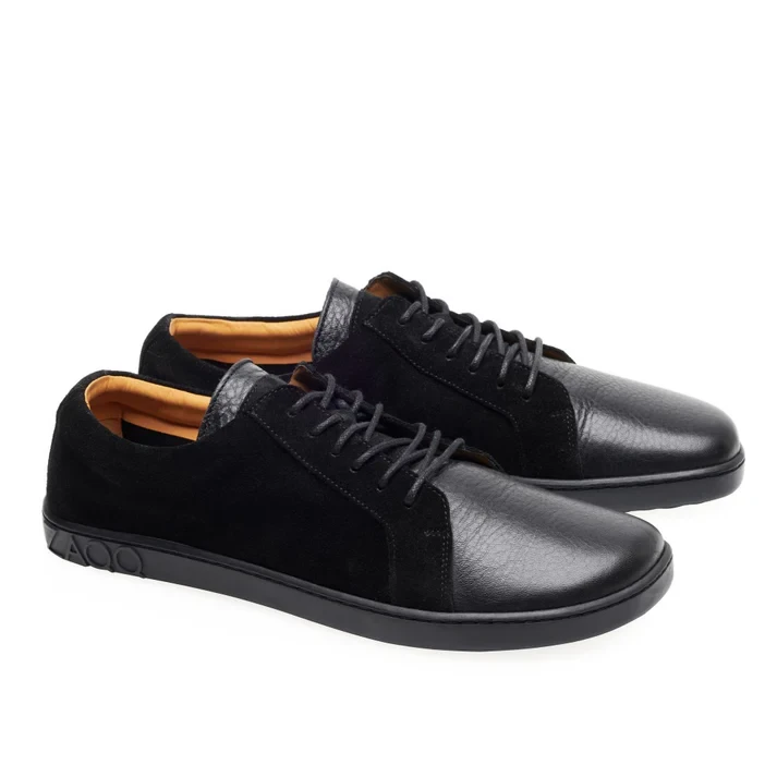 ZAQQ QORE Low Black barefoot